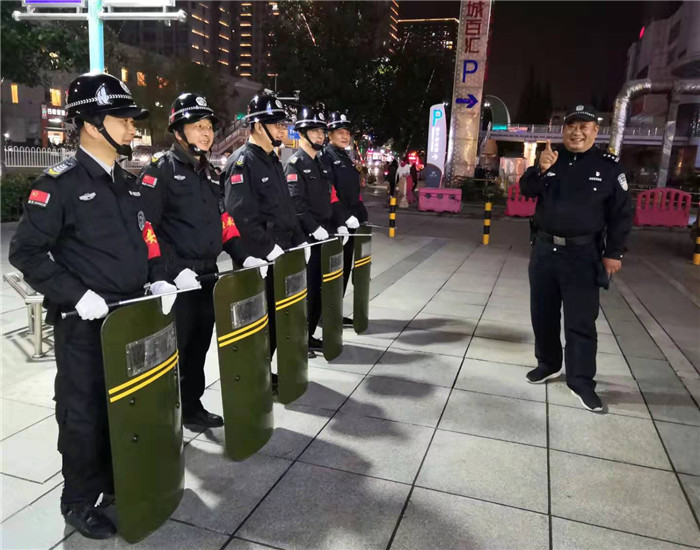 不忘初心勇?lián)?dāng)、牢記使命保平安